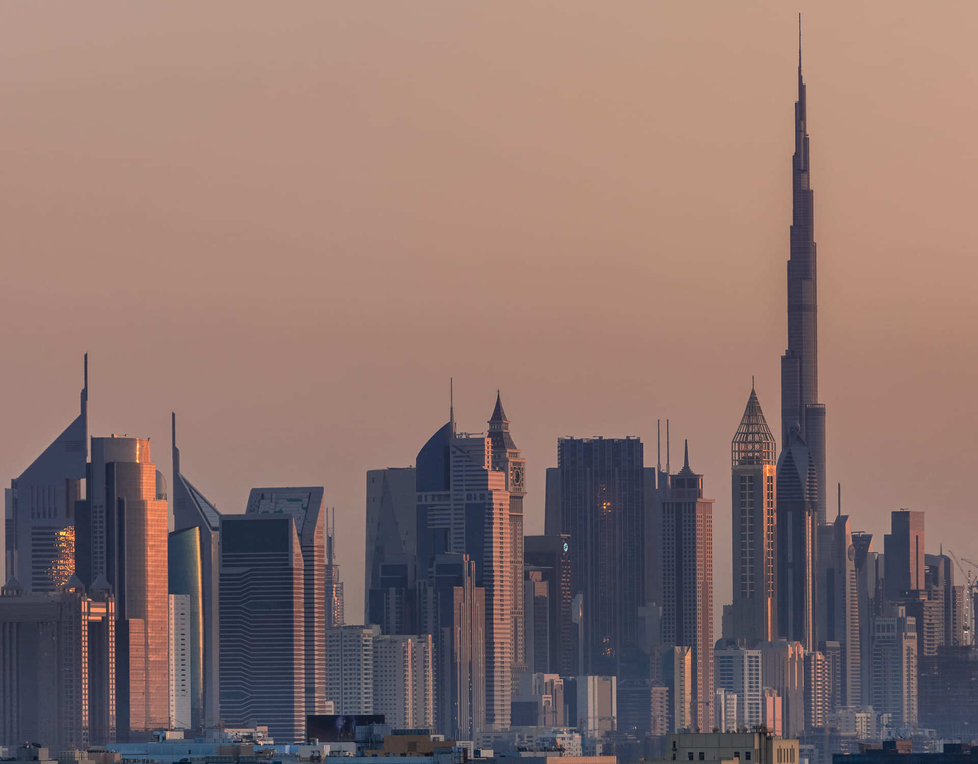 Relocate to Dubai agency for businesses.